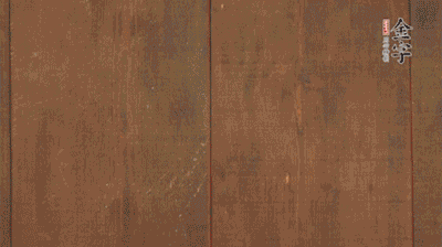 老豆腐切成塊。