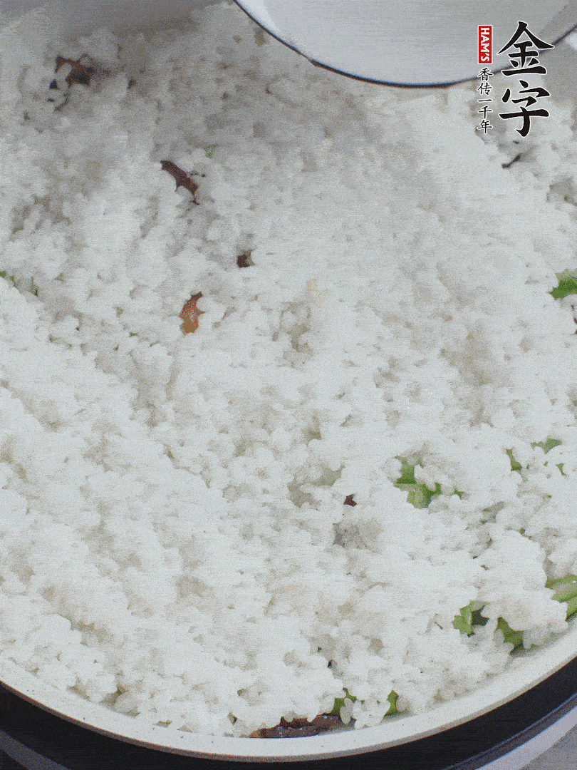 放一碗水，蓋蓋燜煮。