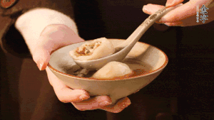 新的一年，我們還是要吃好喝好哦，祝大家元宵快樂！